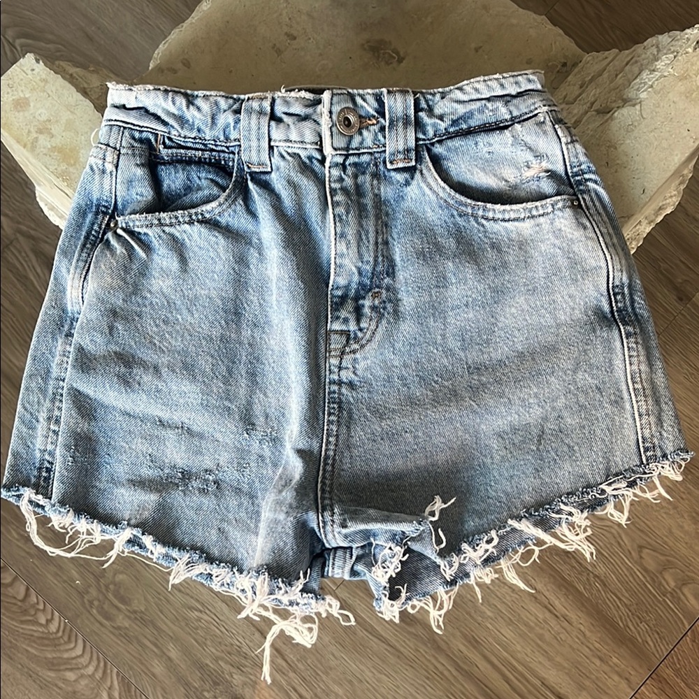 Zara Blue High-Waisted Jean Shorts with Frayed Hem